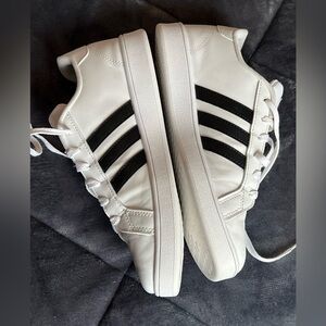 ADIDAS Classic White kid’s sneakers